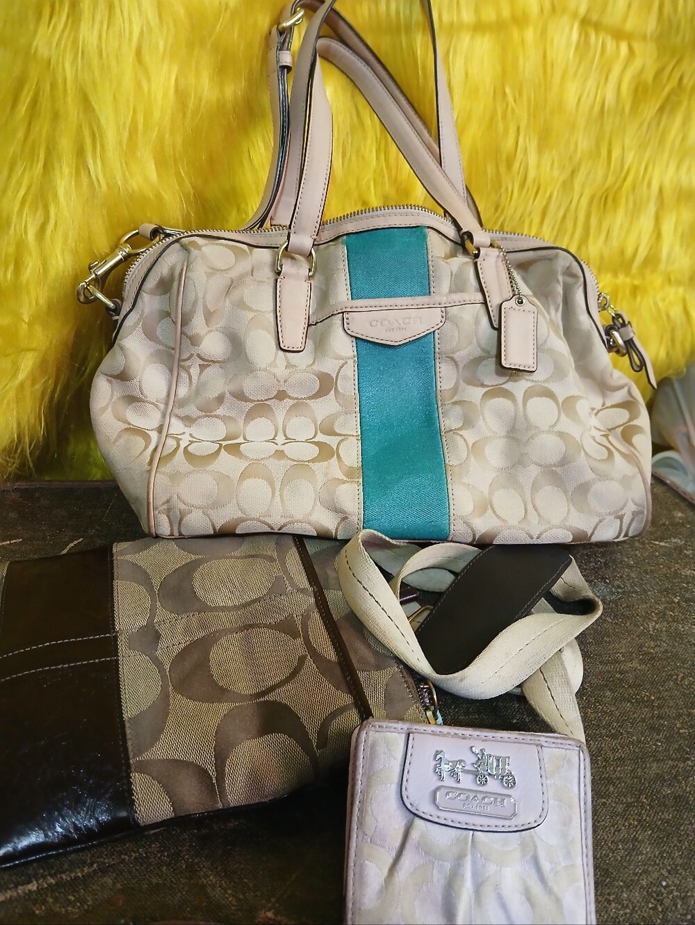 Coach Signature 3-Piece Accessory Set – Handbag, Crossbody & Wallet – Pre-Owned